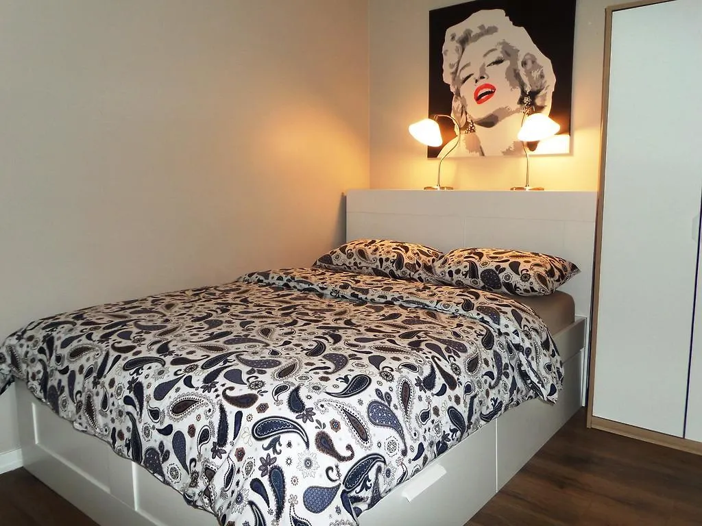 Luxure Dt Loft-Style Condo Toronto