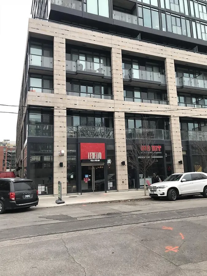 Luxure Dt Loft-Style Condo Toronto Canada